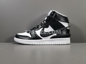 GOD 나이키 엠부쉬 덩크하이 검흰