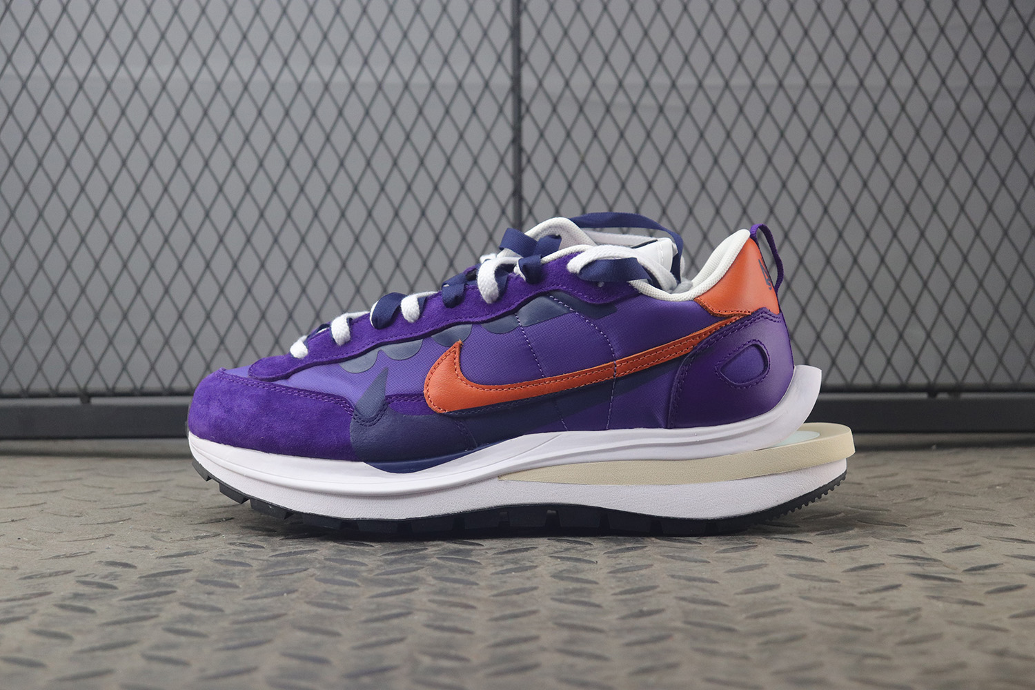 TOP 나이키 사카이 베이퍼와플 다크 아이리 DD1875-500