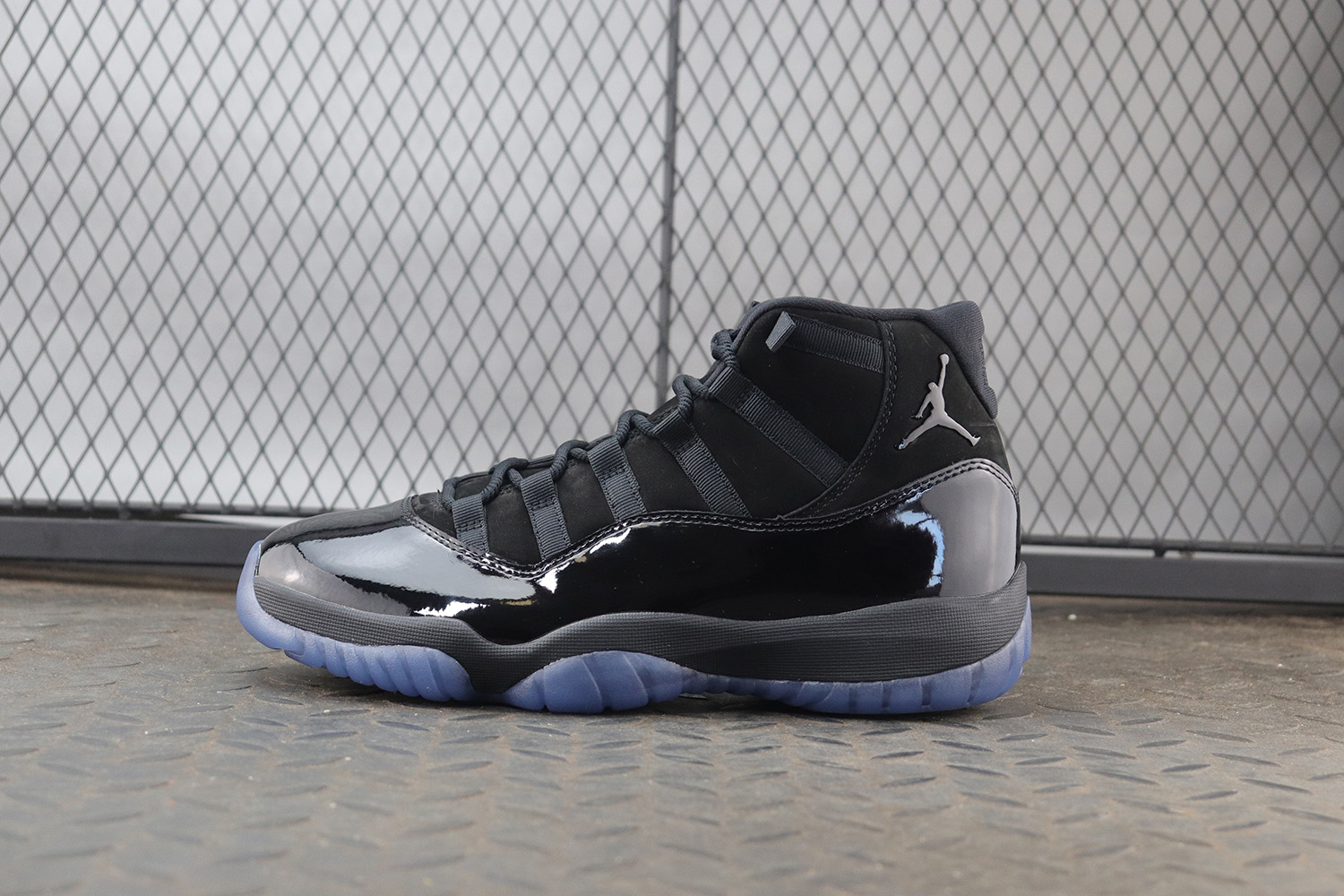 ljr 조던 11 캡앤가운 378037-005