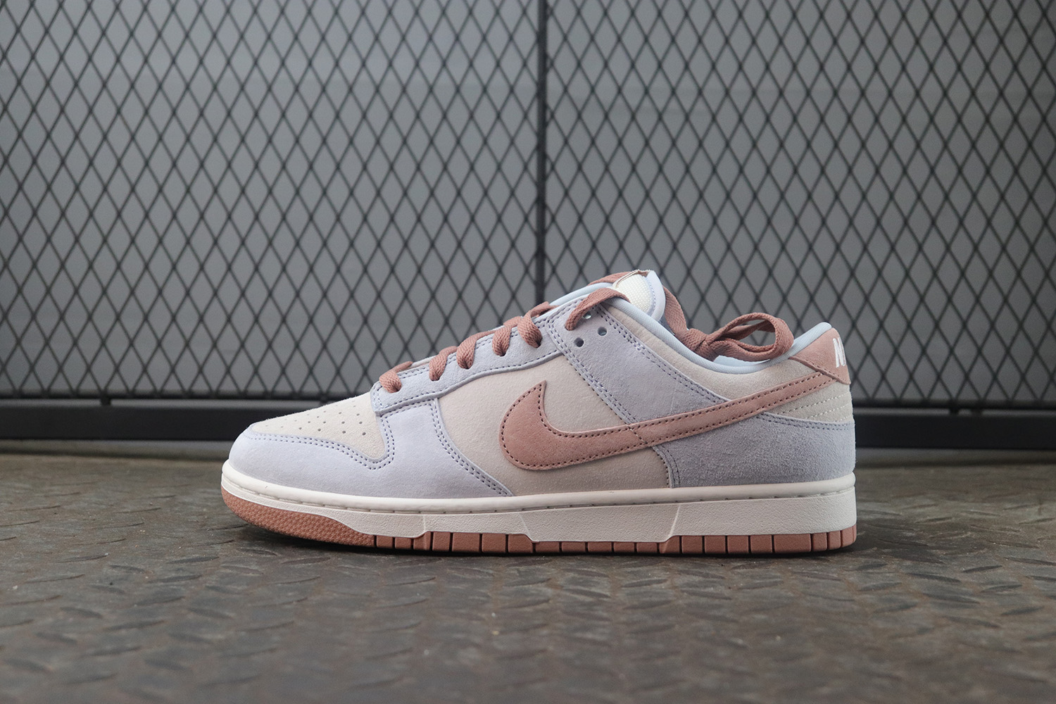 M 나이키 덩크 로우 레트로 프리미엄 파슬 로즈 DH7577-001