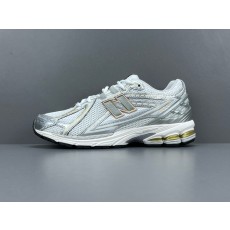 SD 뉴발란스 1906R 화이트 메탈릭 실버 M1906RI
