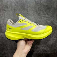 아크테릭스 ARC'TERYX 스니커즈 KG320350