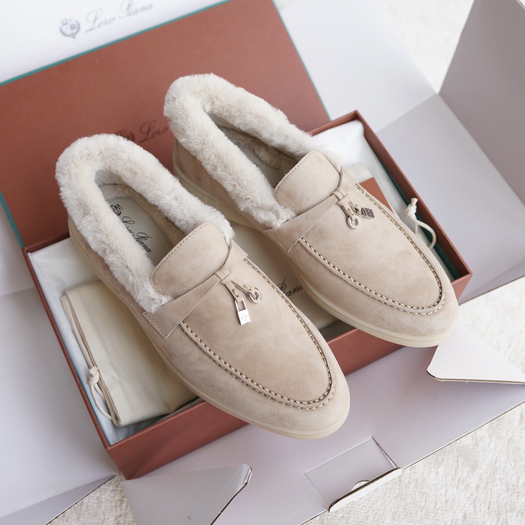 로로피아나 Loro Piana Summer Charms Walk