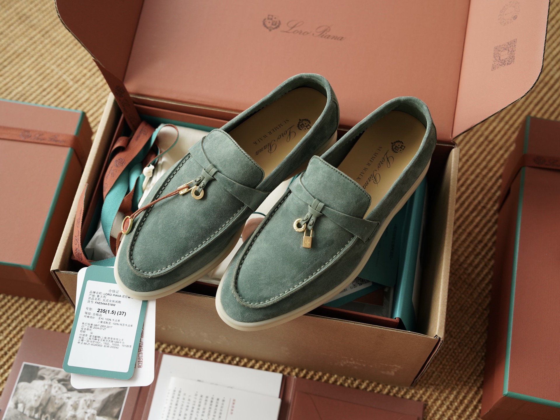 로로피아나 Loro Piana Summer Charms Walk