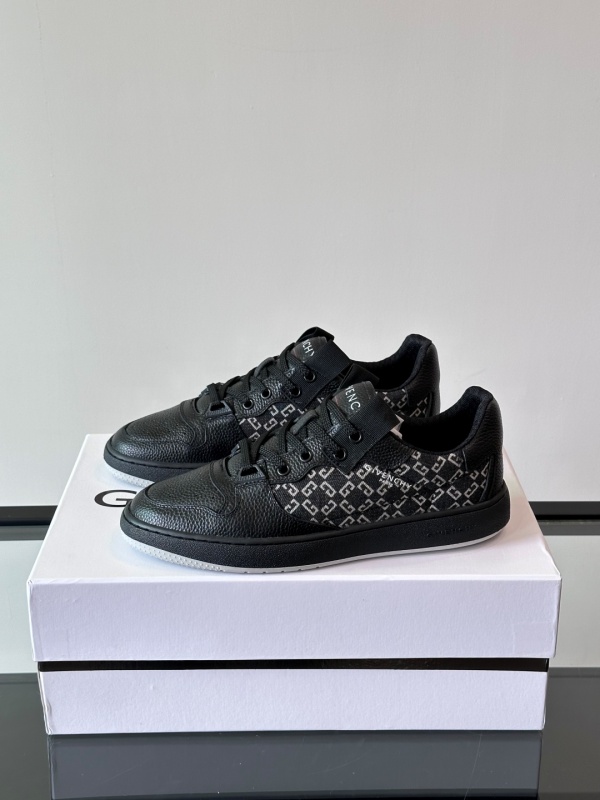 지방시 Givenchy 스니커즈