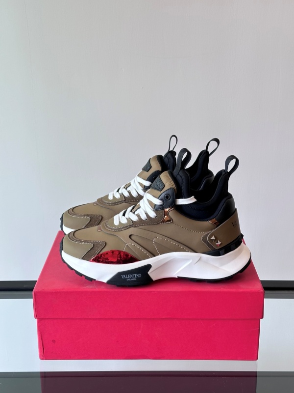 발렌티노 Valentino 스니커즈