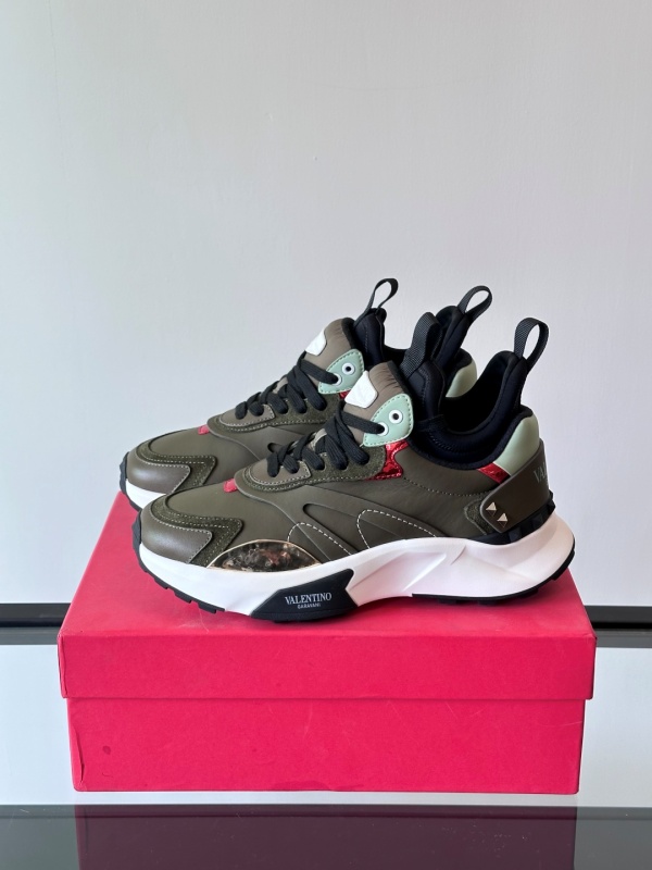 발렌티노 Valentino 스니커즈