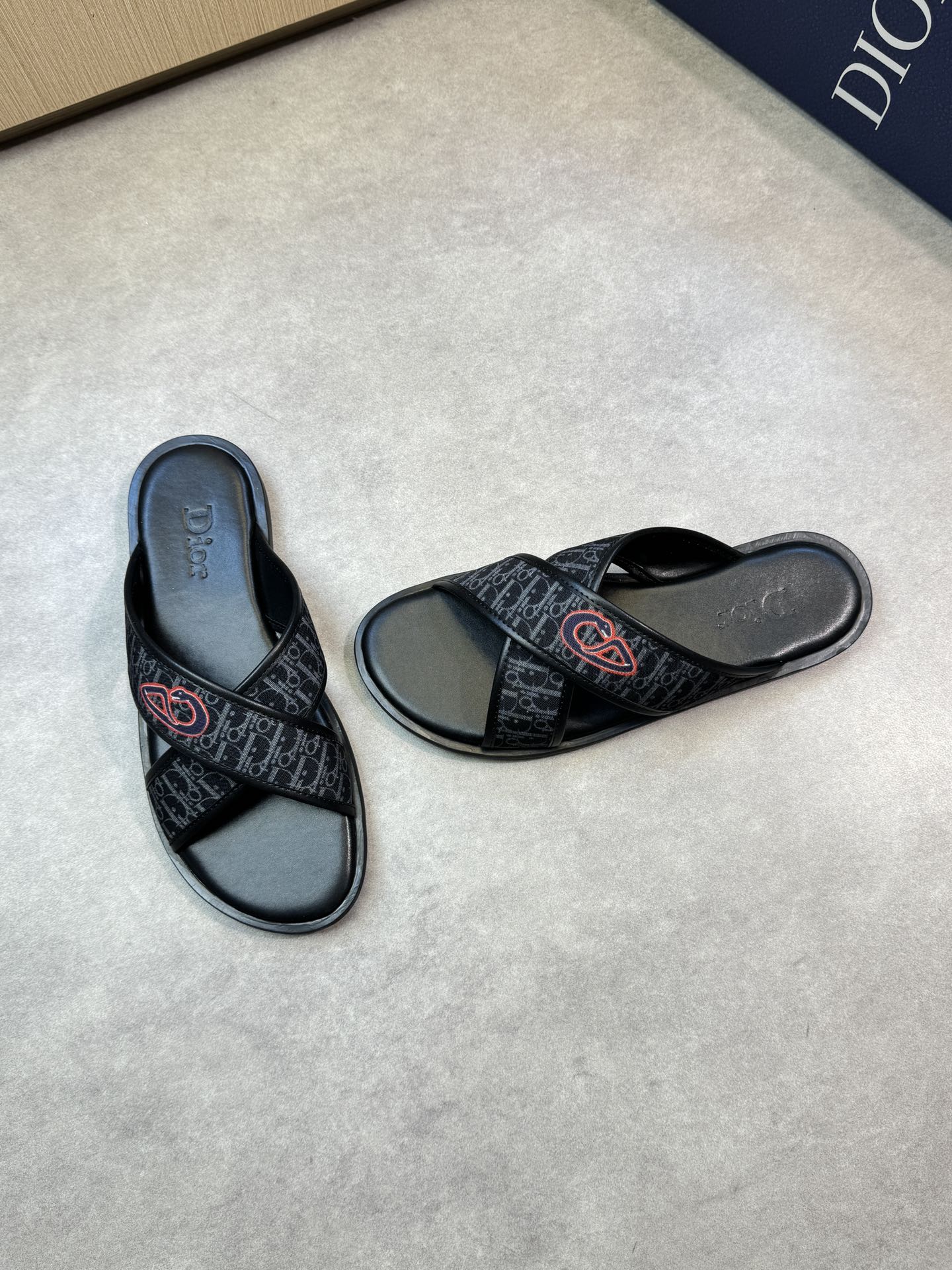 디올 Dior 슬리퍼