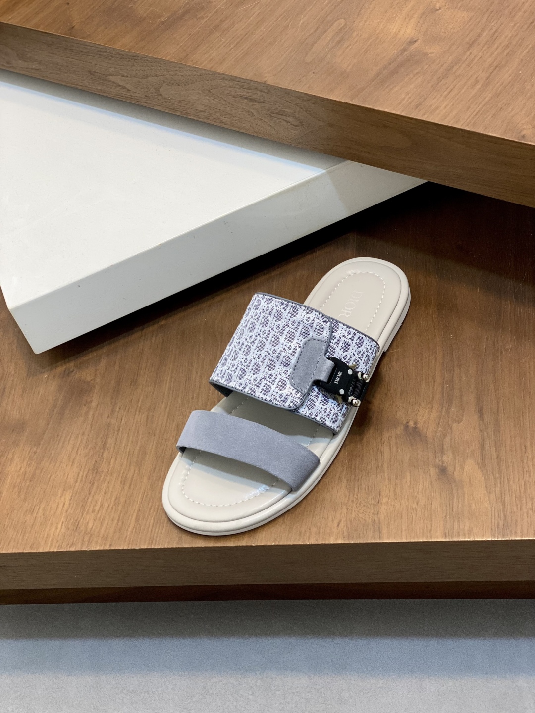 디올 Dior 슬리퍼