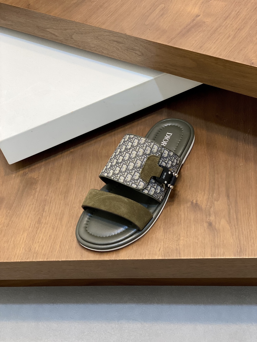 디올 Dior 슬리퍼