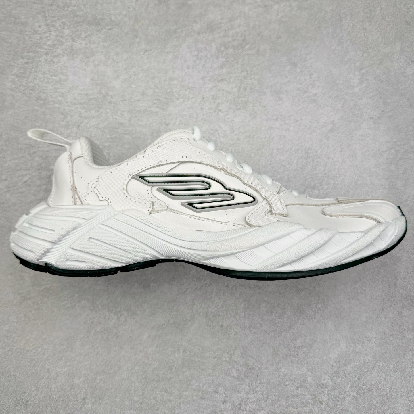 VG 발렌시아가 먼데이 슈 화이트 블랙 그레이 825417WDTSC9110