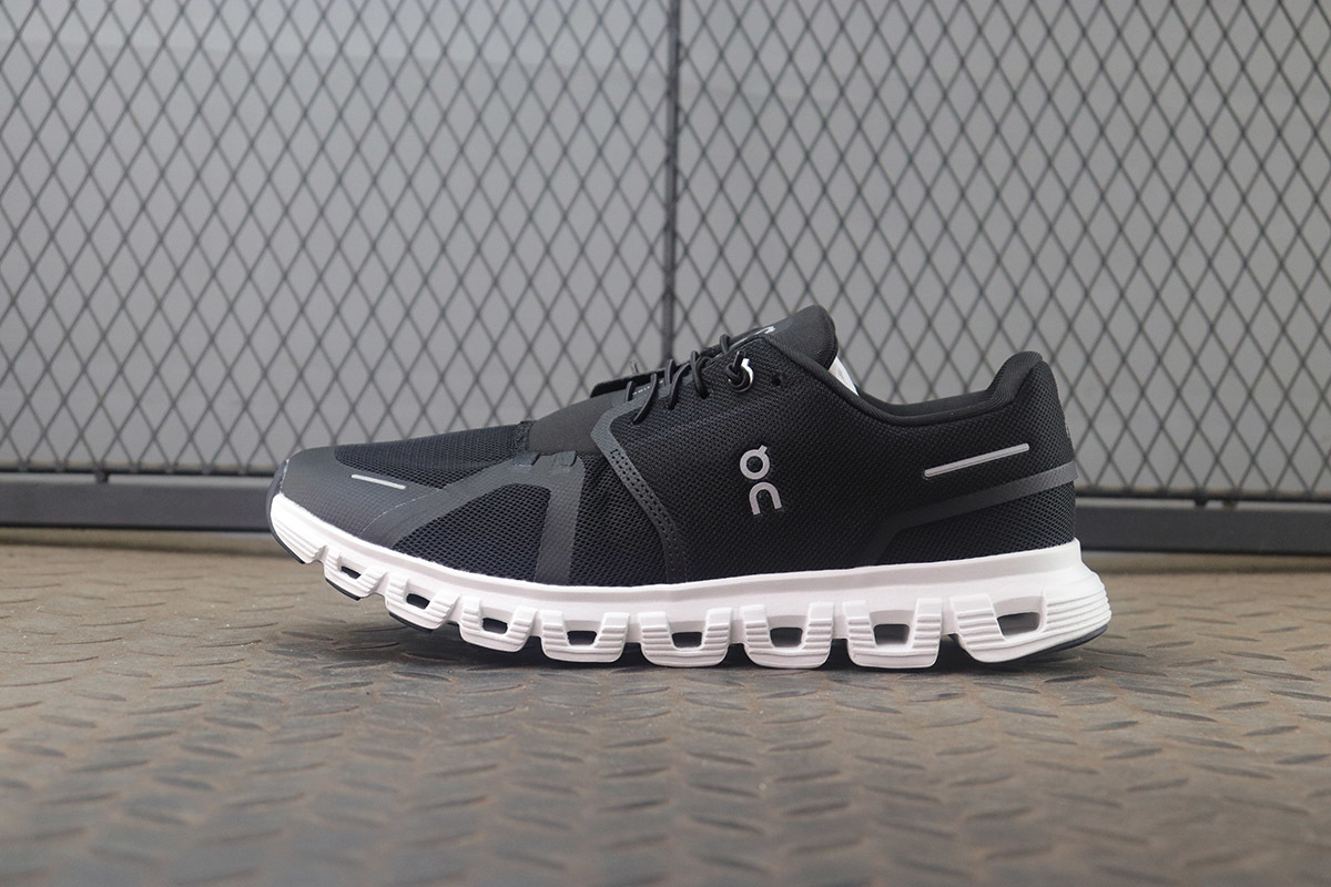 MC 온 러닝 클라우드 6 블랙 화이트 3MF10070299